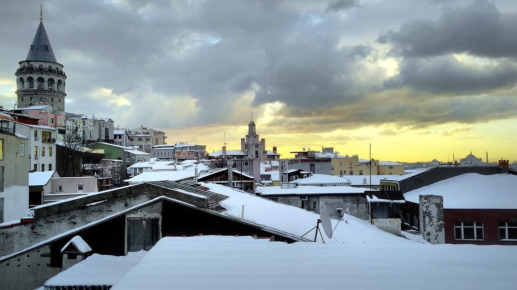 galata west hostel Istanboel Buitenkant foto