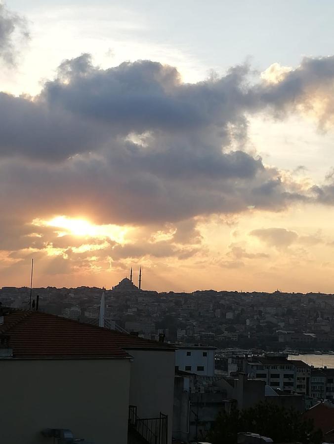 galata west hostel Istanboel Buitenkant foto