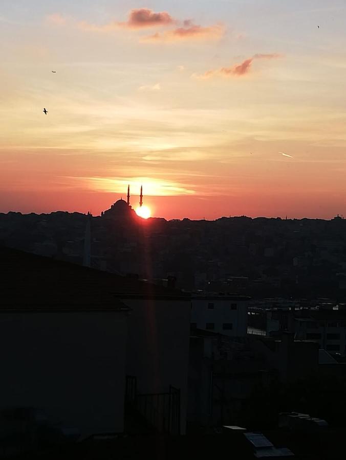 galata west hostel Istanboel Buitenkant foto